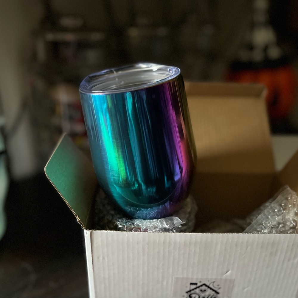Set Of 4 Dolls Kill Iridescent Tumbler Cups Oil Spill Rainbow - Picture 3 of 4